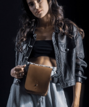 Jaqueta perfurada botões